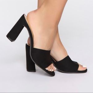 NWOT Fashion Nova Mule Sandals | Size 9